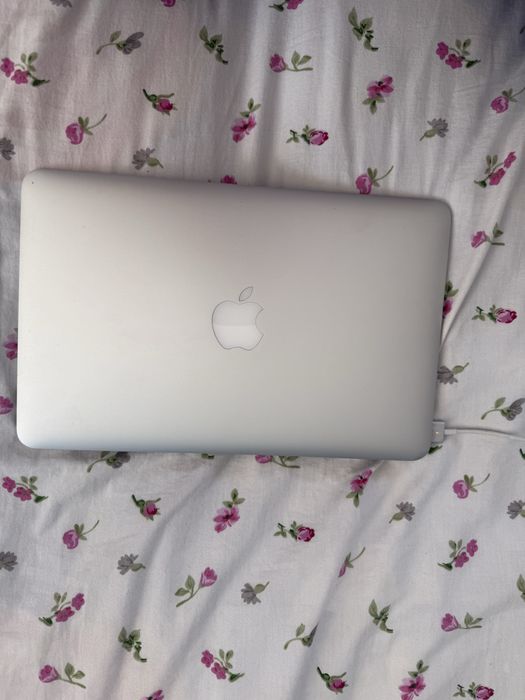 MacBook 11” A1465