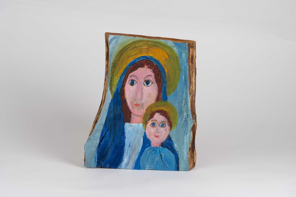 Ikony malowane na drewnie – unikalne dzieła inspirowane duchowością