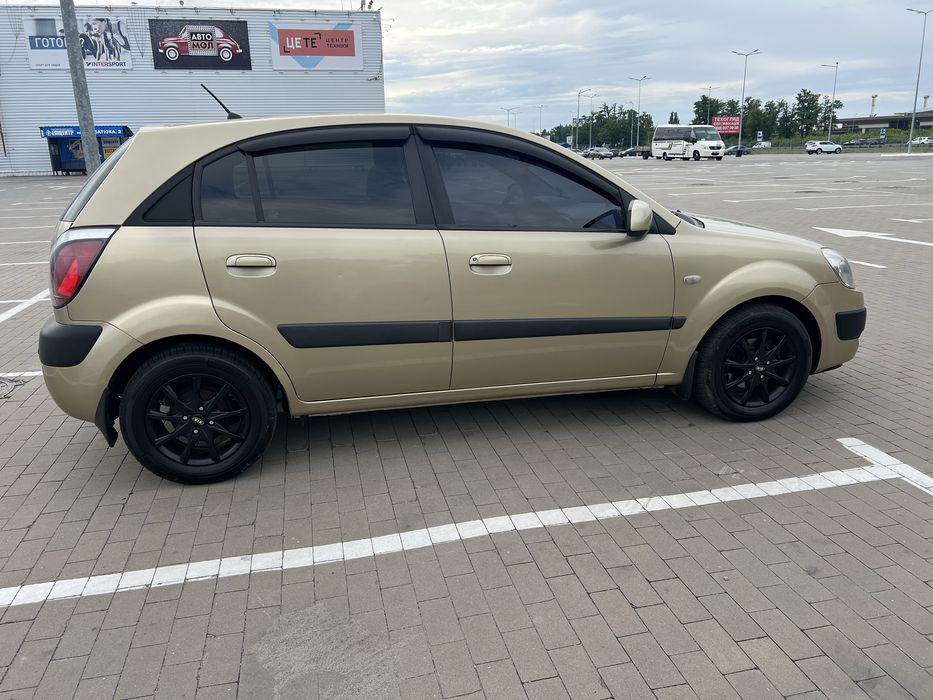 Продам KIA Rio  1,4  2008 рік, автомат