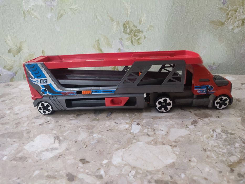 Грузовик Hot Wheels City Blastin' Rig автовоз