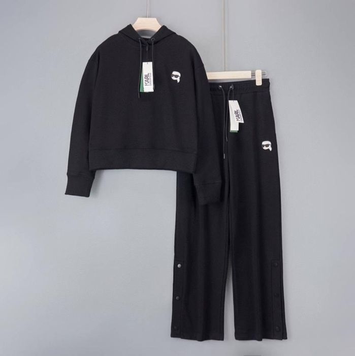 Жіночий костюм KARL LAGERFELD S, М, L оригінал 
Оригінал