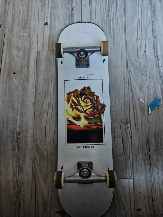 Deskorolka Skatedeluxe 8.25