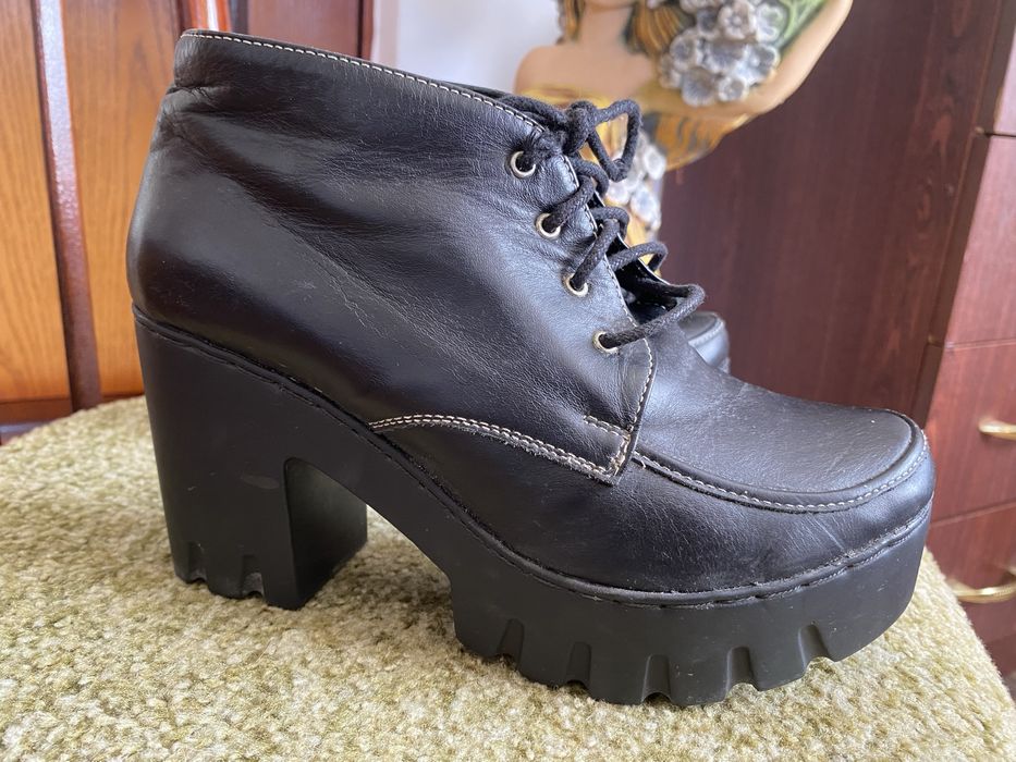 Шкіряні черевички жіночі