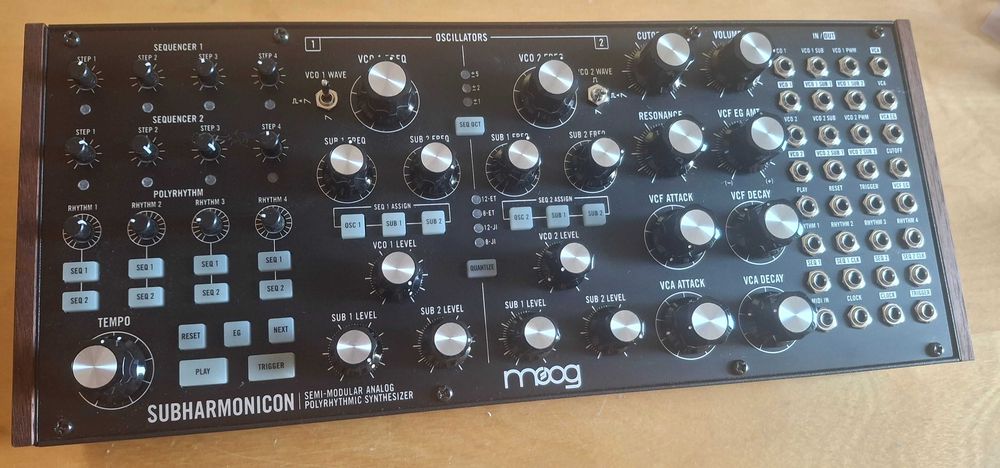 Moog Subharmonicon