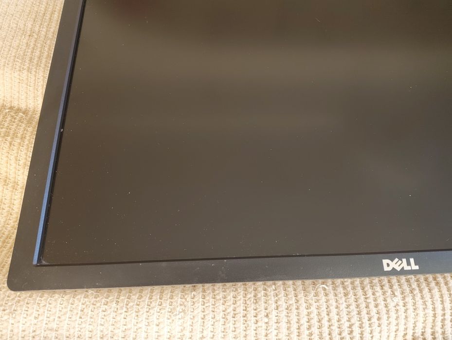 Монітор 27 дюймів  Dell Ultrasharp U2713HMt