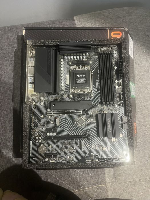 Plyta glowna AsRock B650 PG Lightning