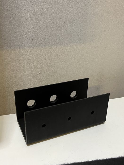 stojak na 3 lotki przykrecany do ściany