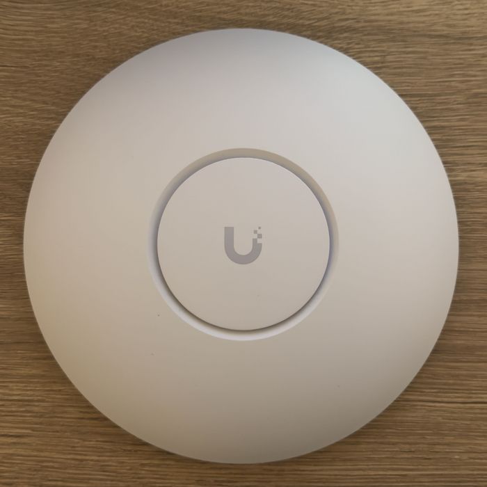 Ubiquiti UAP-AC-PRO Unifi Access Point, Dual Band 3X3 MIMO, POE+, 22DBM