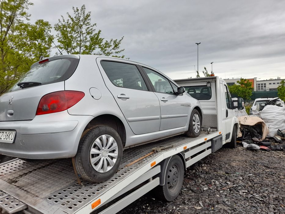 Peugeot 307 1.6hdi 2005r na części