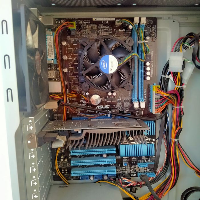 PC i5 com monitor