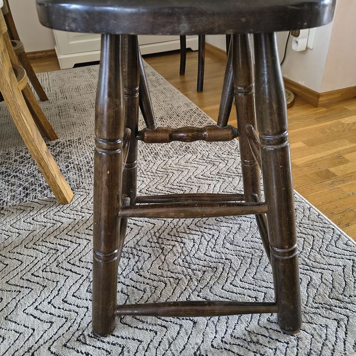 Drewniane krzesełko retro vintage