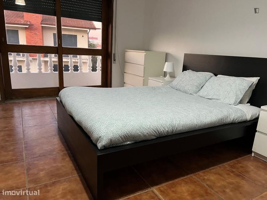 Quarto - localizado em Trofa Porto