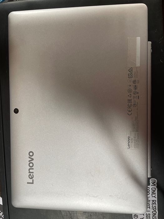 Tablet Lenovo com teclado