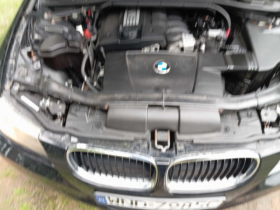 BMW E90 318i 2,0 benzyna 2010 rok