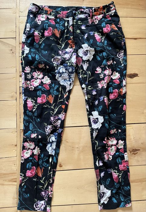 Spodnie czarne ciemne w kwiaty retro vintage M
