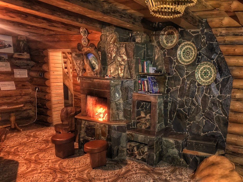 Діючий готель в Карпатах на Драгобраті