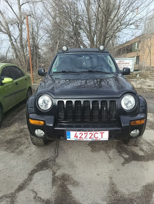 Джип Чероки 2003г.с пробегом 145000 дизель АКПП в отличном состоянии.