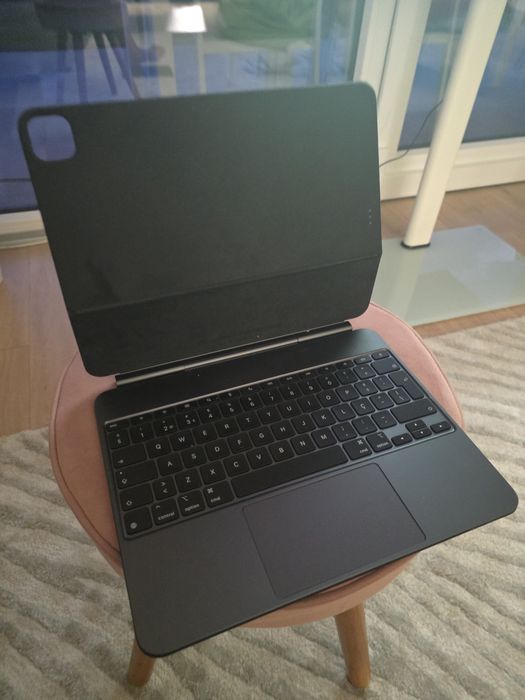 Apple Magic Keyboard para iPad Pro 13” | Como Novo + Fatura