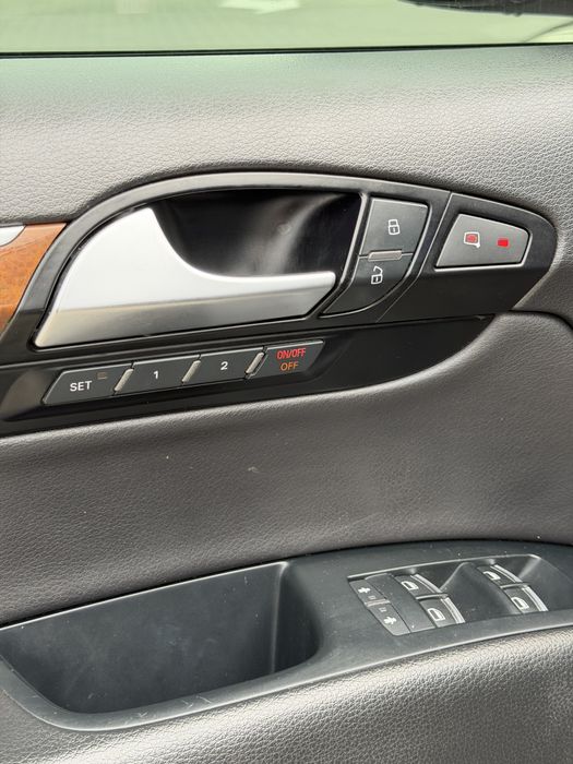 Audi Q7  3.0 tdi PRESTIGE PLUS  Власник !