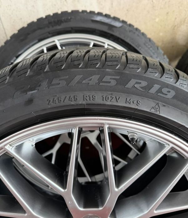 Felgi 19 AEZ Crest 5x112 ZIMA Audi Mercedes VW  Seat Skoda 245 45R19 Pirelli