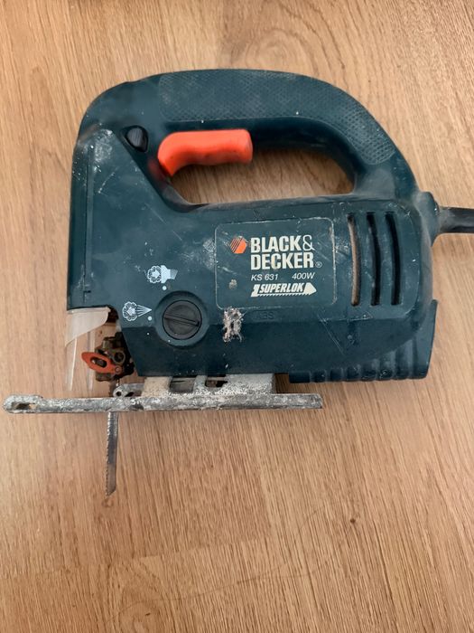 serra de recortes Black & Decker
