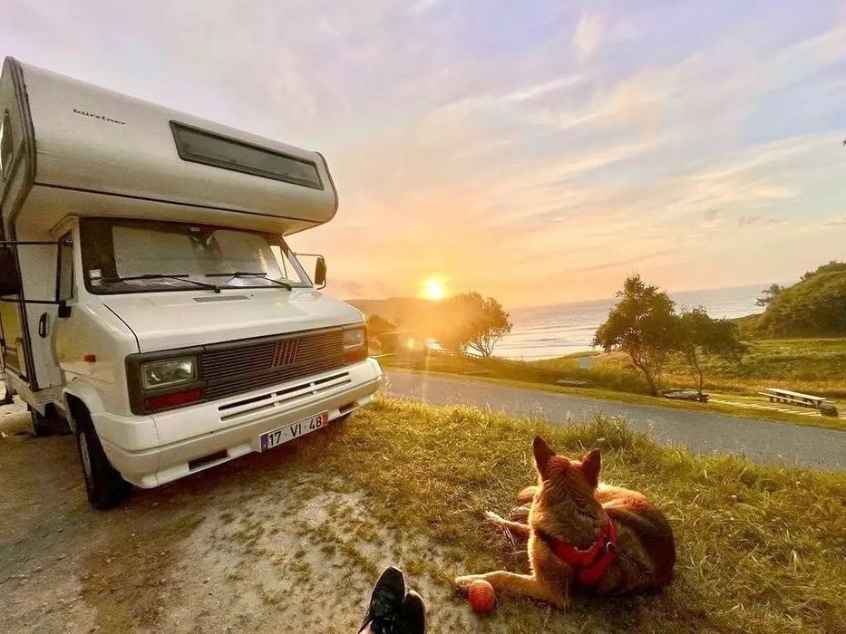Autocaravana Fiat Ducato Burstner Motor 2.5 Diesel c/ 120 mil km, em bom estado de conservação!