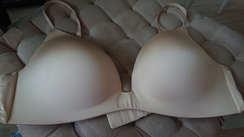 Бюстгалтер бра uniqlo