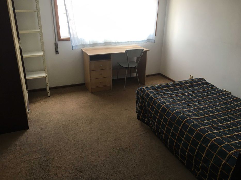 Aluga-se quarto em Leiria