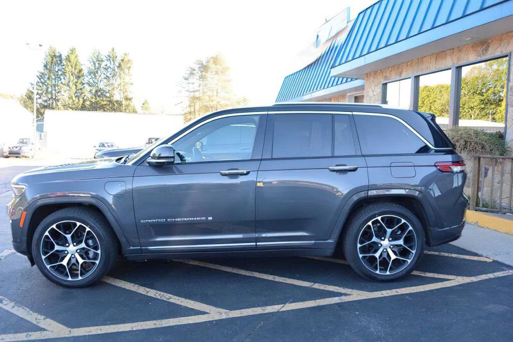 Jeep Grand Cherokee Summit 4xe      2023