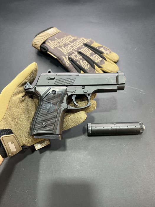 Металевий пістолет Берета з глушником - модель V1 (іграшка)