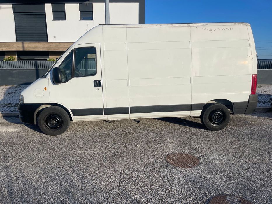 Aluguer de carrinha para mudanças - sem motorista ou com, tu escolhes