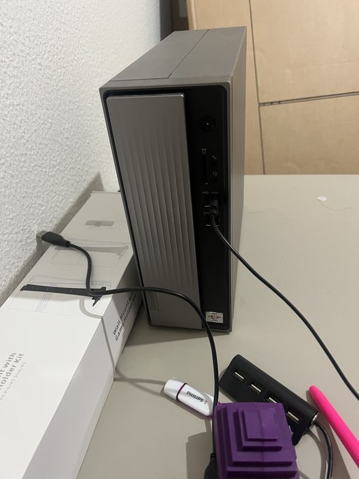 Vendo Mini Torre como ***NOVA***
