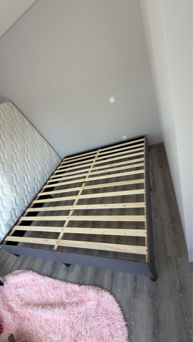 Cama casal 180x200 + colchão Mercado do Colchão (3 meses de uso)