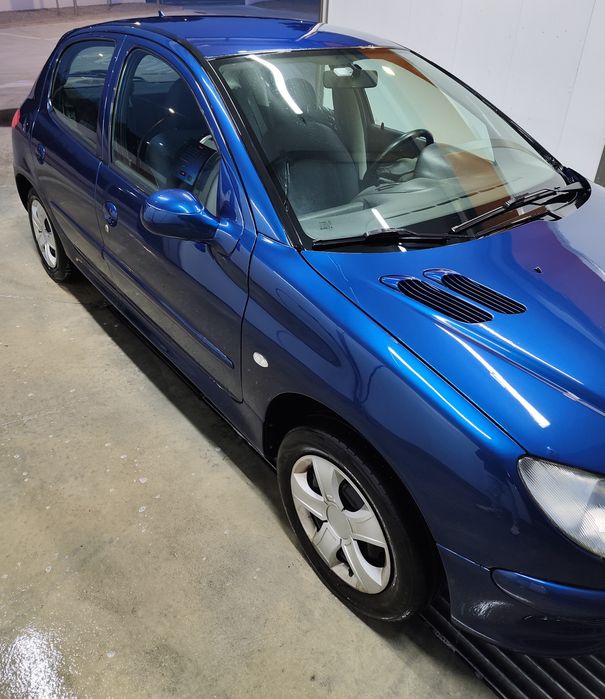 Peugeot 206 1.1 XR — photo 2
