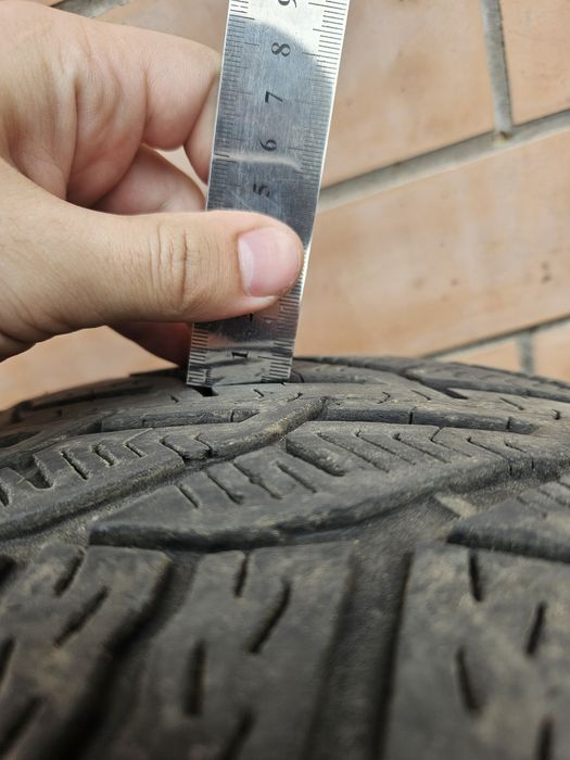 Зимова гума 215/60/R17 4 шт