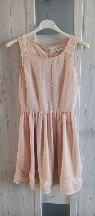 Brzoskwiniowa sukienka XS Cropp z koronką