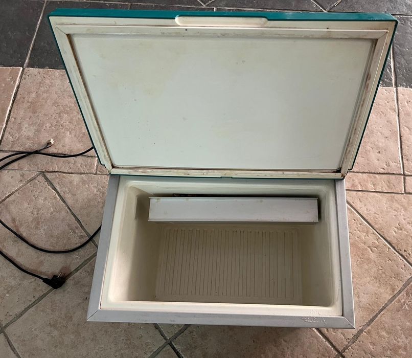 Vendo frigorífico de campismo - baixou de preço!