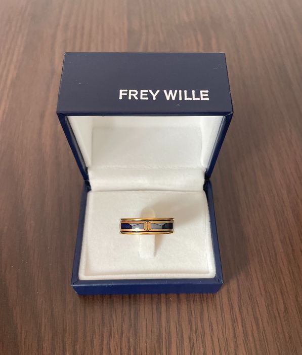 Кольцо Freywille Broadway