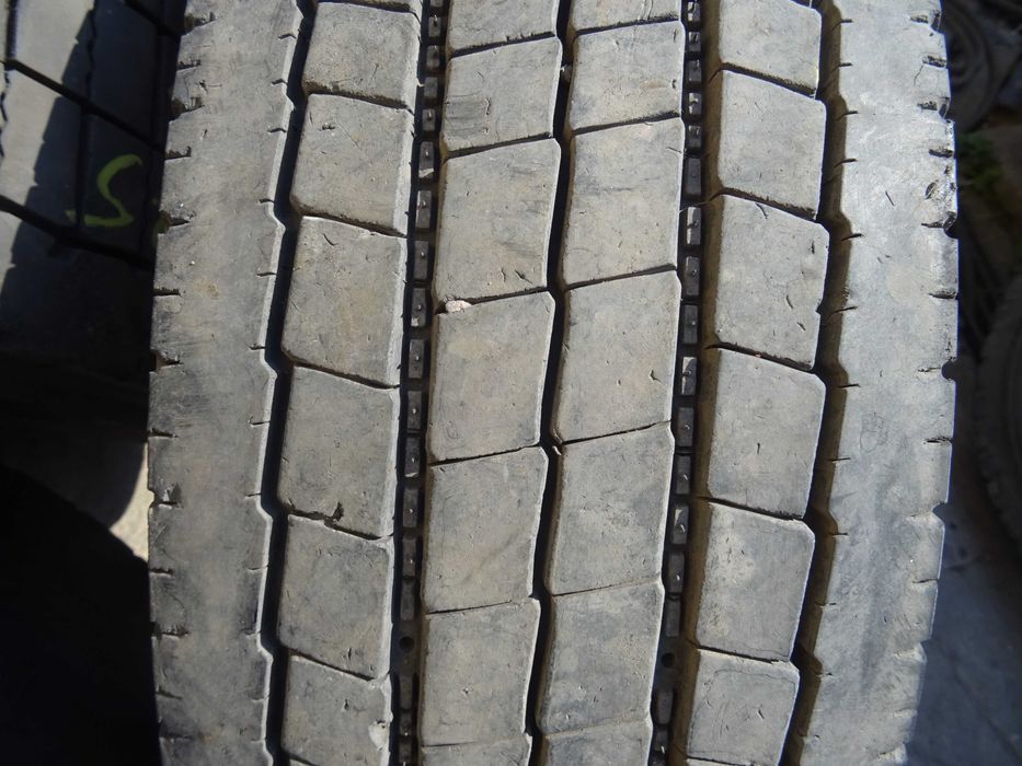 Opona 225/75R17.5 Michelin XZE1 (350 netto)