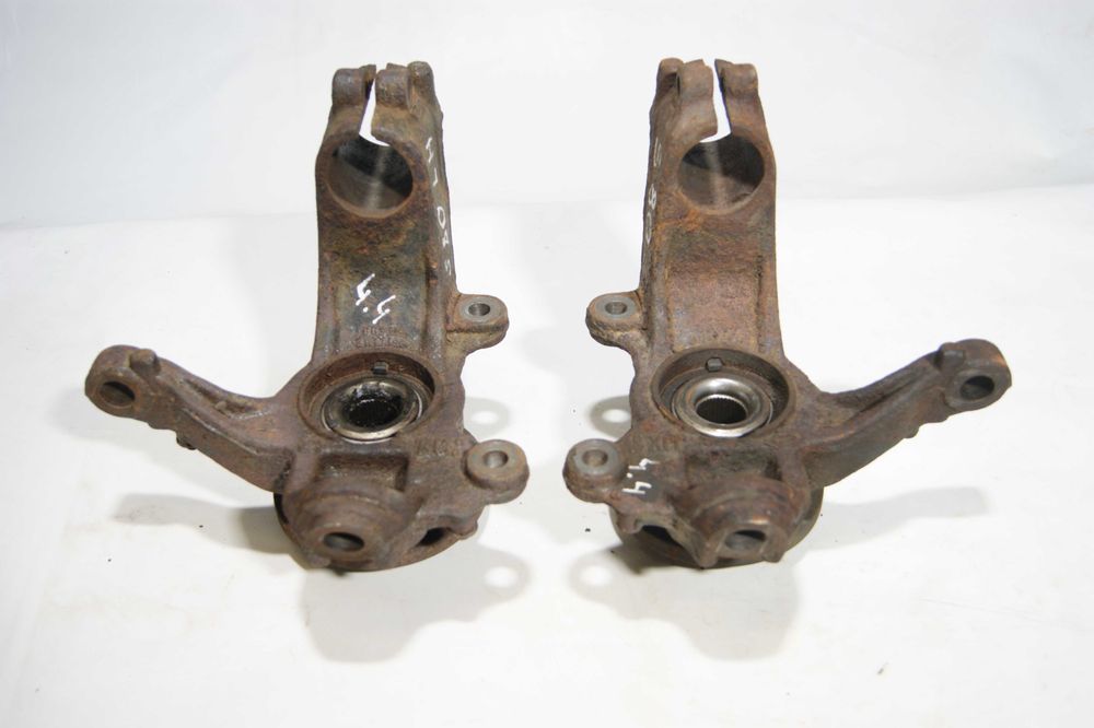 Кулак передний со ступицей цапфа Volvo S80 II 2007-2014