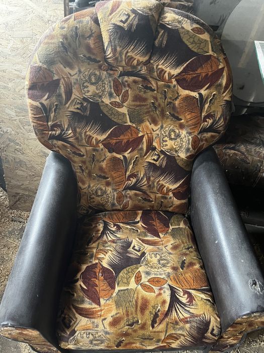 Крісла мякі для вітальні