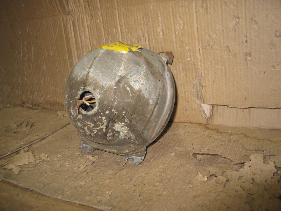 lampa przod reflektor kosz vw lt 1 I 75-86r. oryginal hella