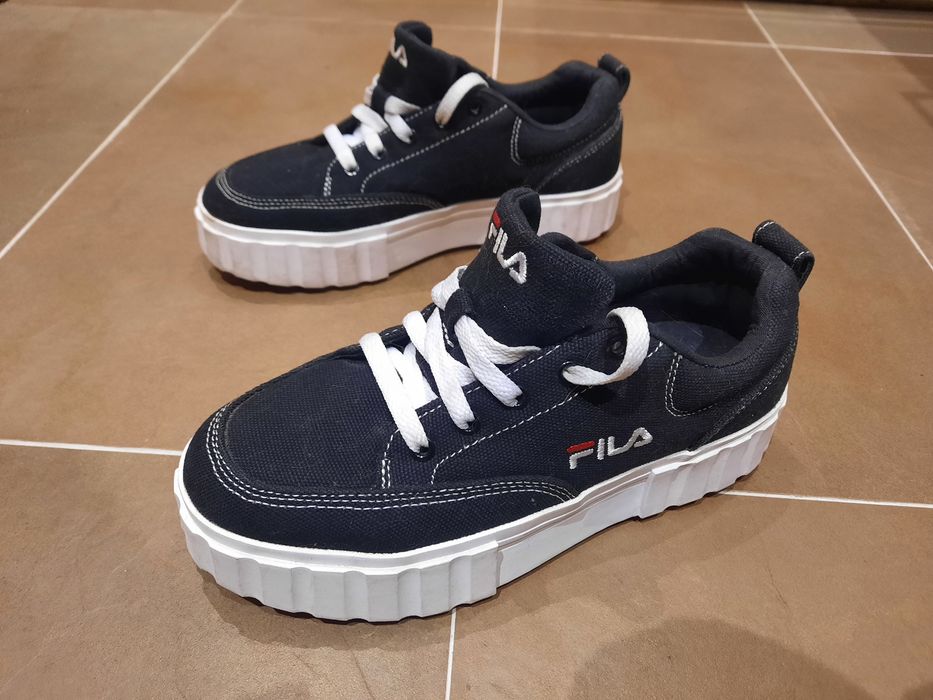 Tenis pretos Fila n°38