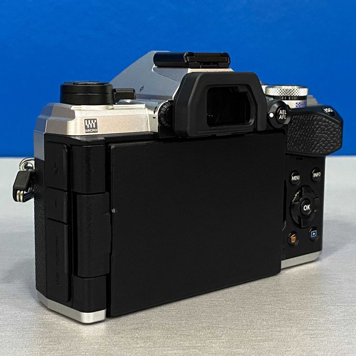 OM System OM-5 (Corpo) - 20.4MP - NOVA - 3 ANOS DE GARANTIA