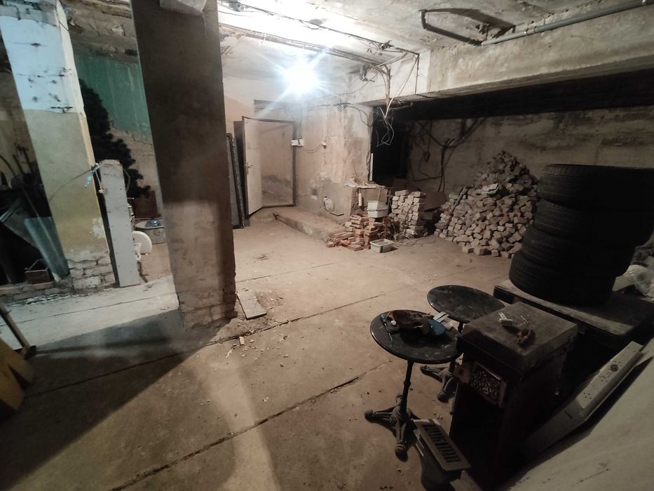 Собственник Продам помещение улица Деревянко 38