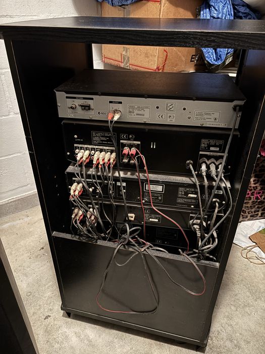 Aparelhagem Sony com 2 colunas