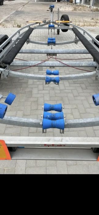 Atrelado 2500kg Barcos ate 8 metros