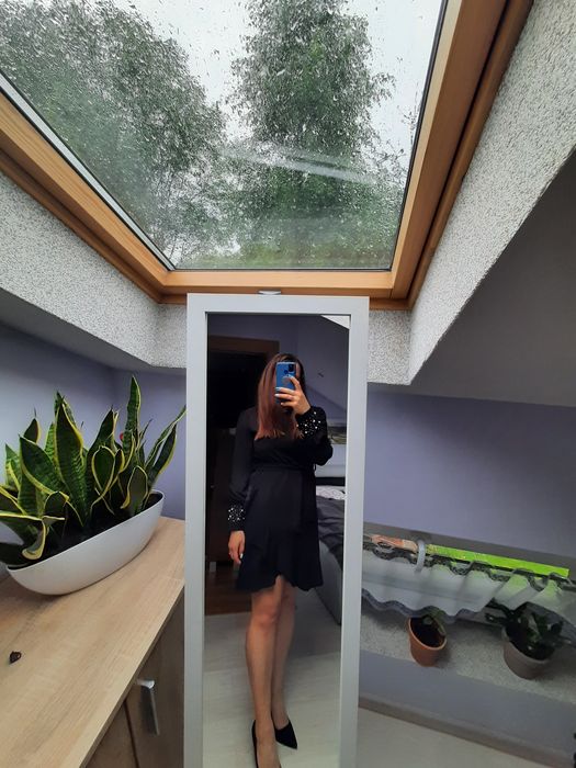 Sukienka czarna na różne okazję