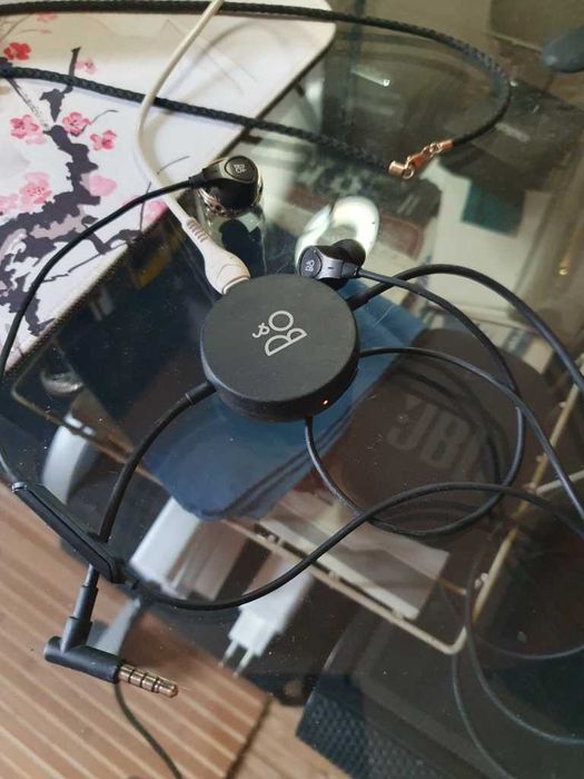 премиальные  наушники Bang & Olufsen BeoPlay H3 ANC