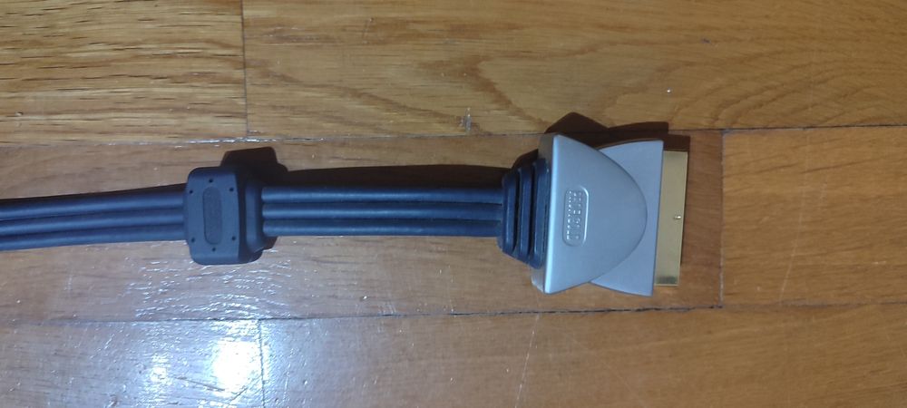 Cabo Profigold 3RCA-SCART